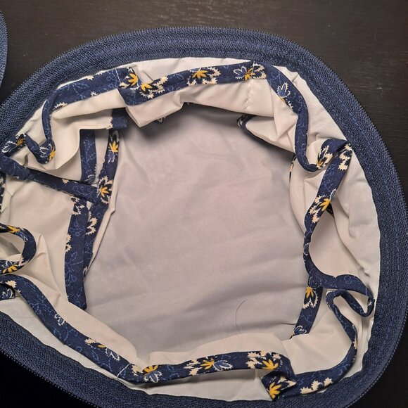 Vera Bradley Classic Navy Zipper Jewelry travel pouch - Picture 5 of 7